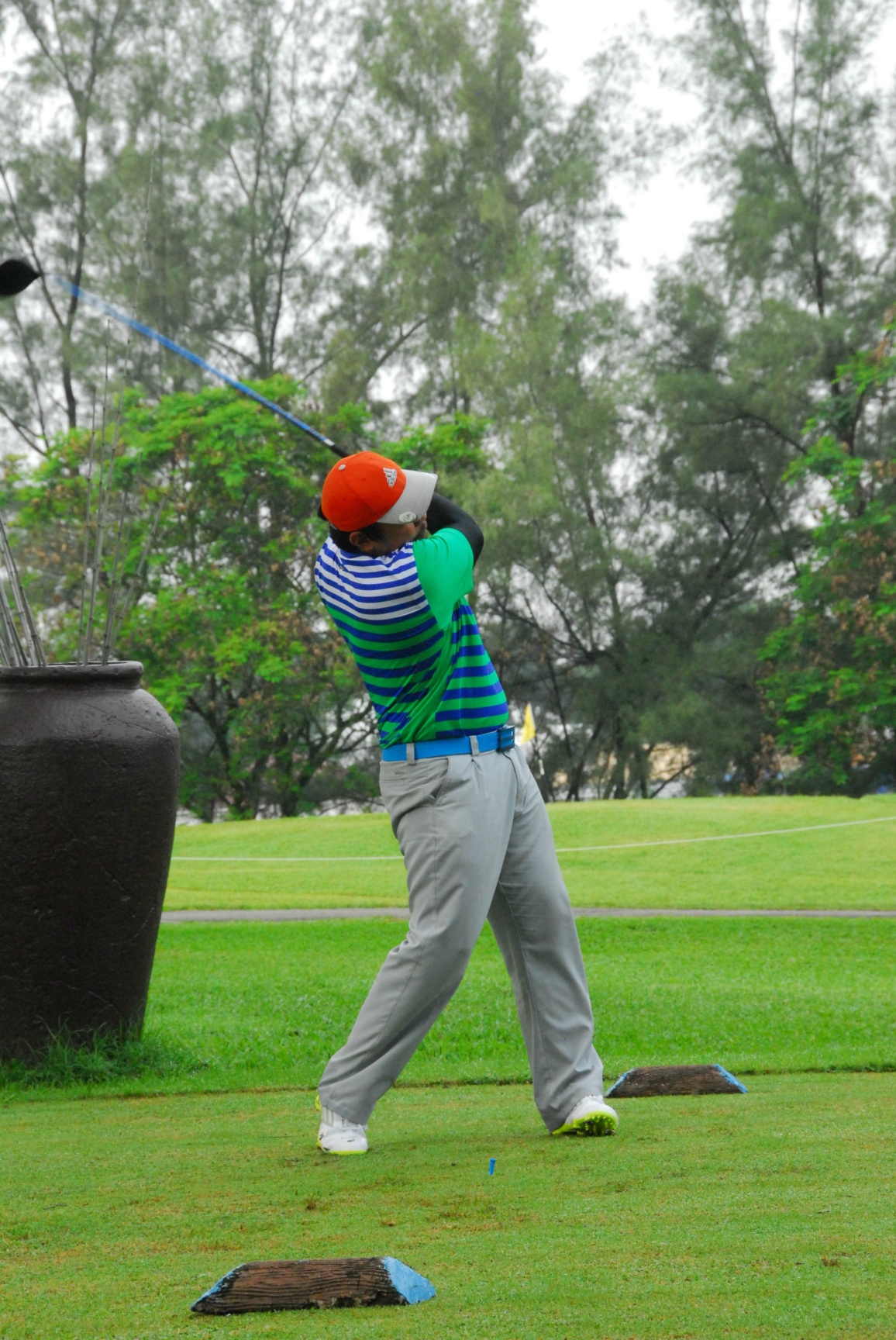 PRO15 157 GOLF DSC 0262.JPG